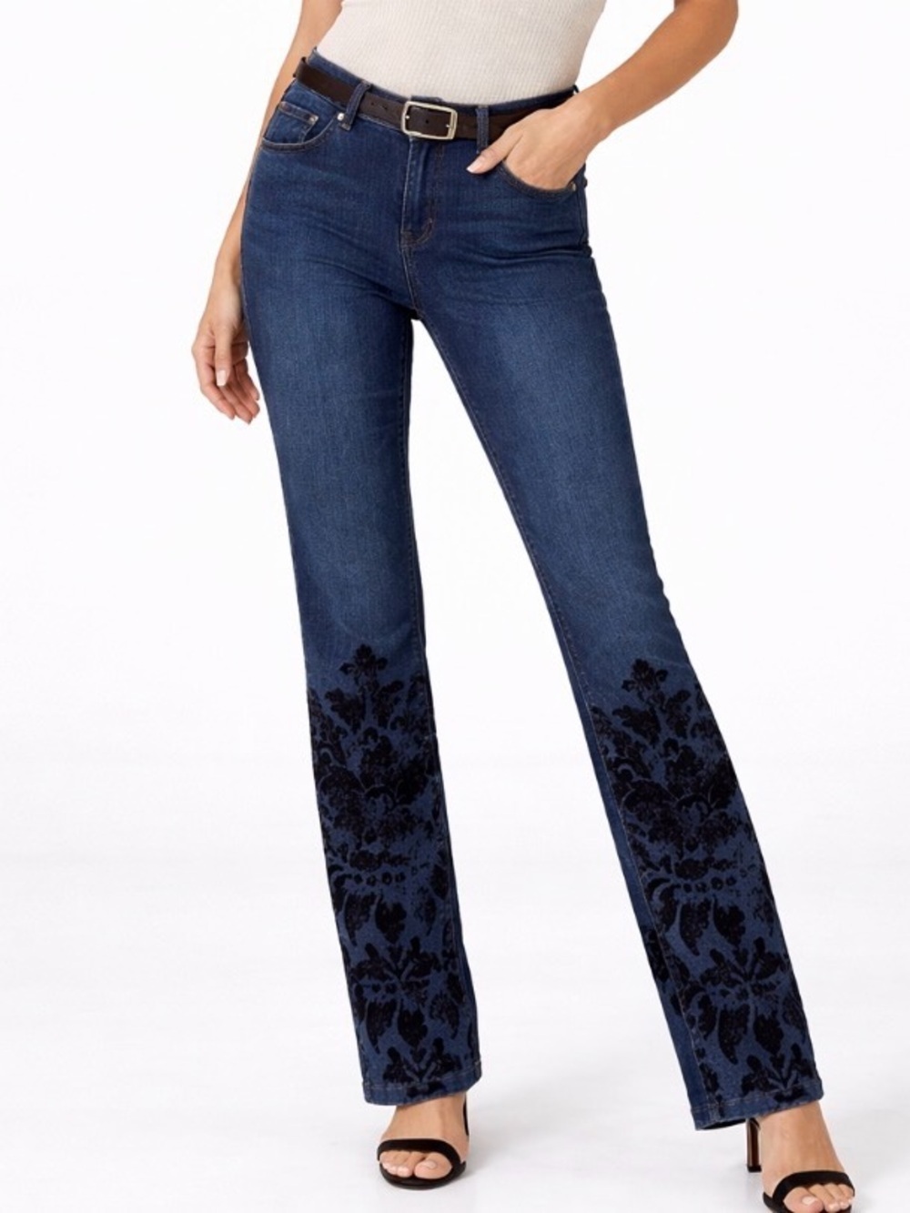 Kensie brand straight leg black velvet detailing on leg & hips medium wash 27”